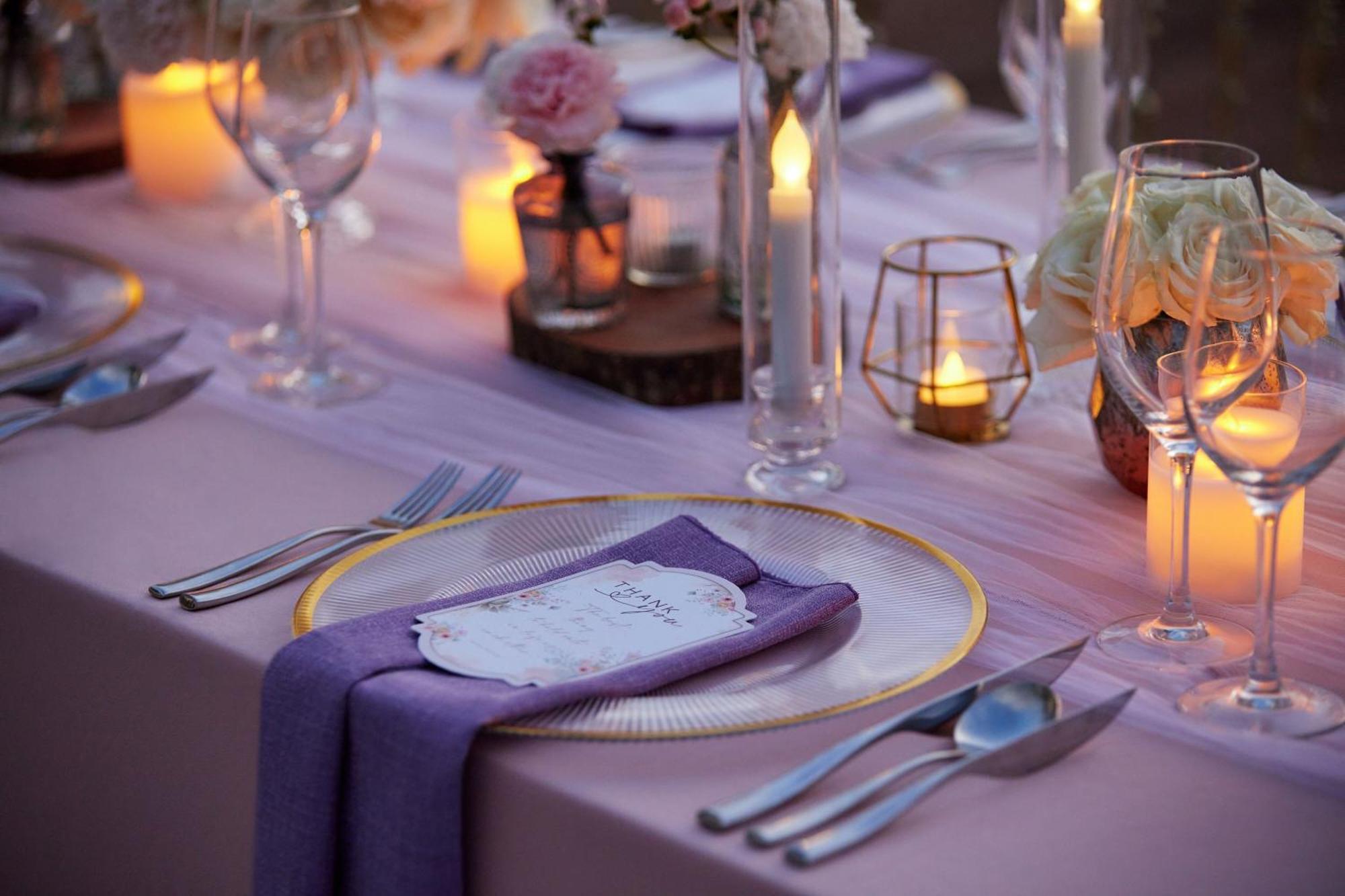 Sheraton Bali Kuta Resort Εξωτερικό φωτογραφία A place setting at a wedding