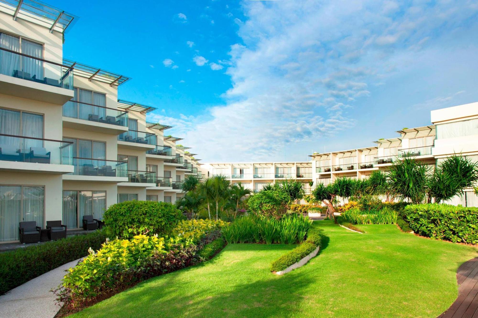 Sheraton Bali Kuta Resort Εξωτερικό φωτογραφία The Westin Playa Mujeres Golf Resort & Spa, located in Playa Mujeres, Quintana Roo, Mexico.