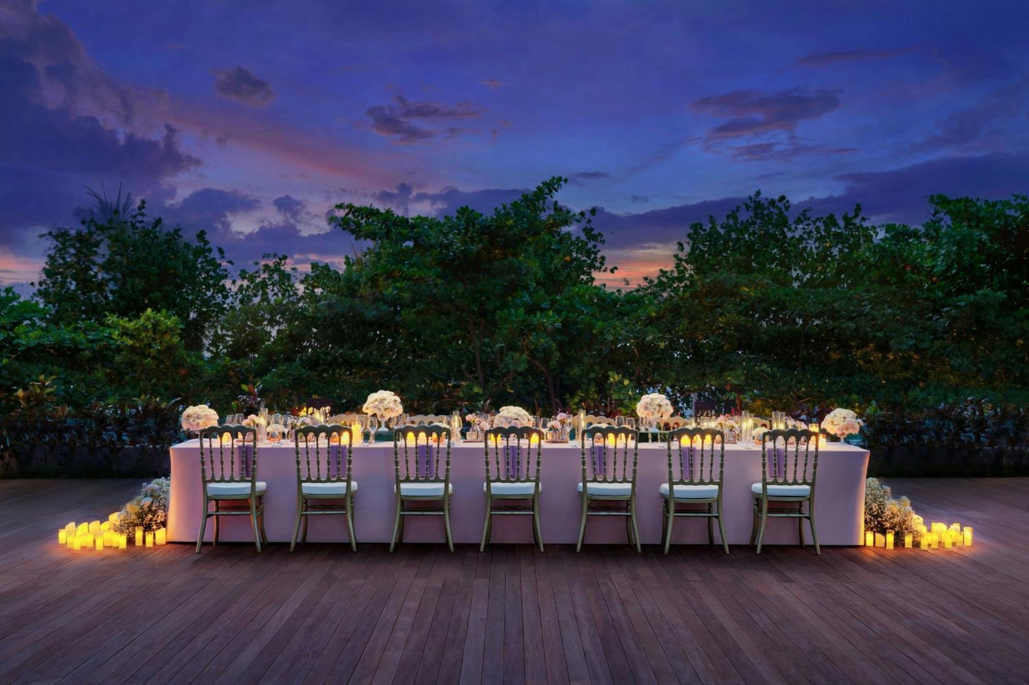 Sheraton Bali Kuta Resort Εξωτερικό φωτογραφία The Deck at The Westin